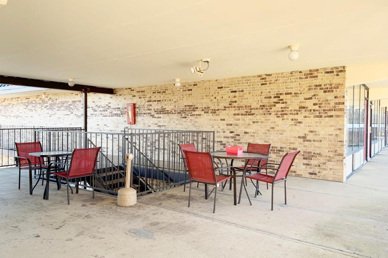 Paris Inn And Suites Bagian luar foto