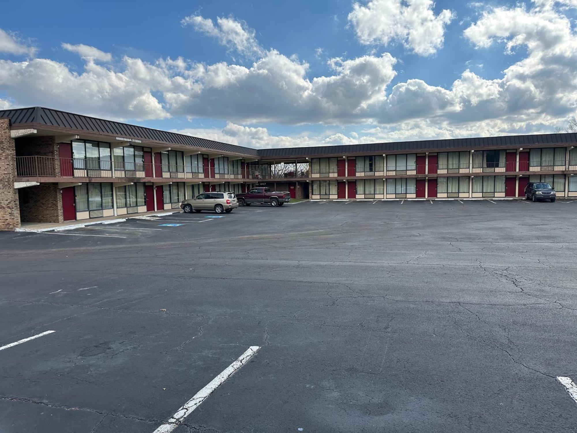 Paris Inn And Suites Bagian luar foto