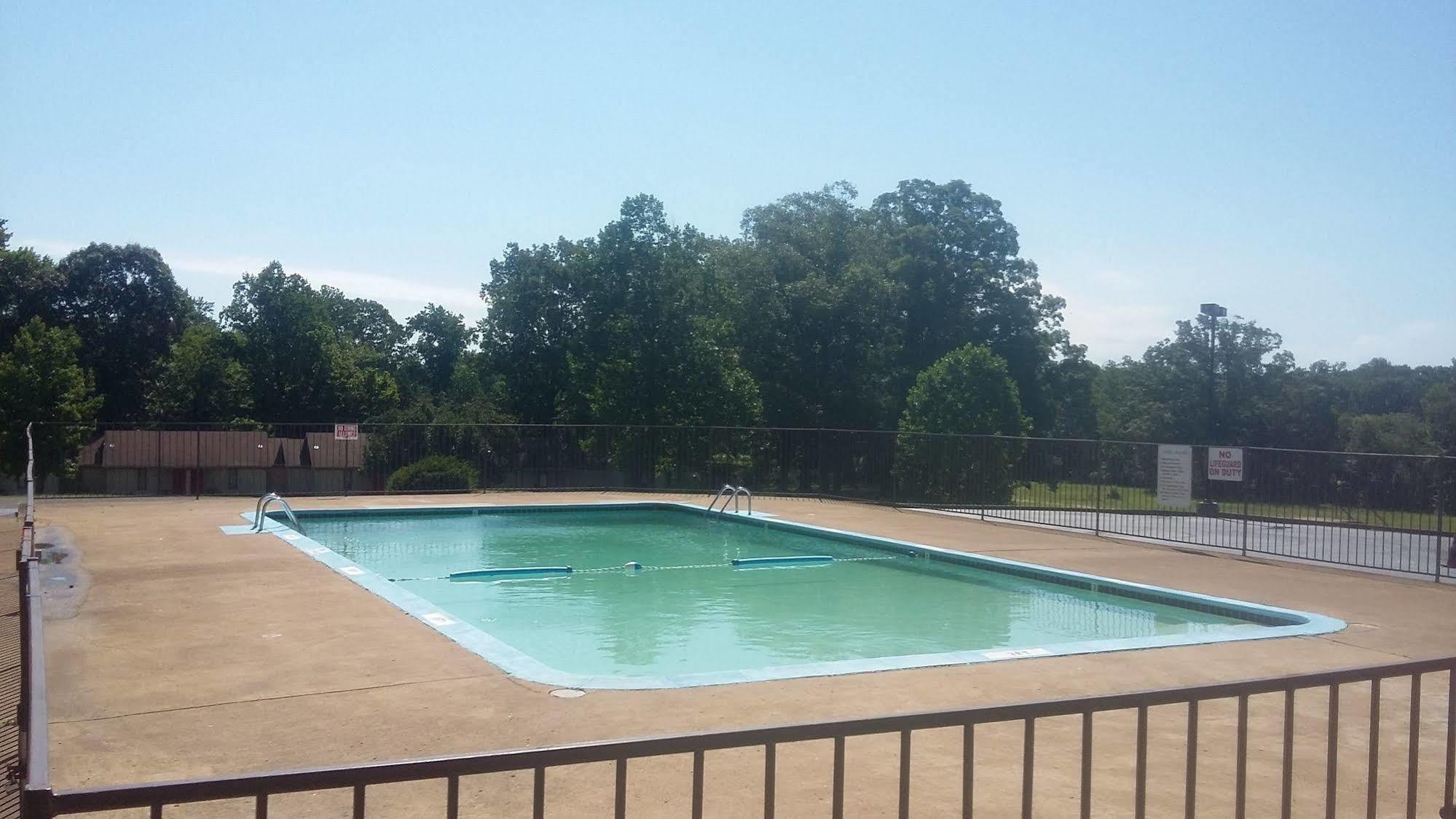 Paris Inn And Suites Bagian luar foto