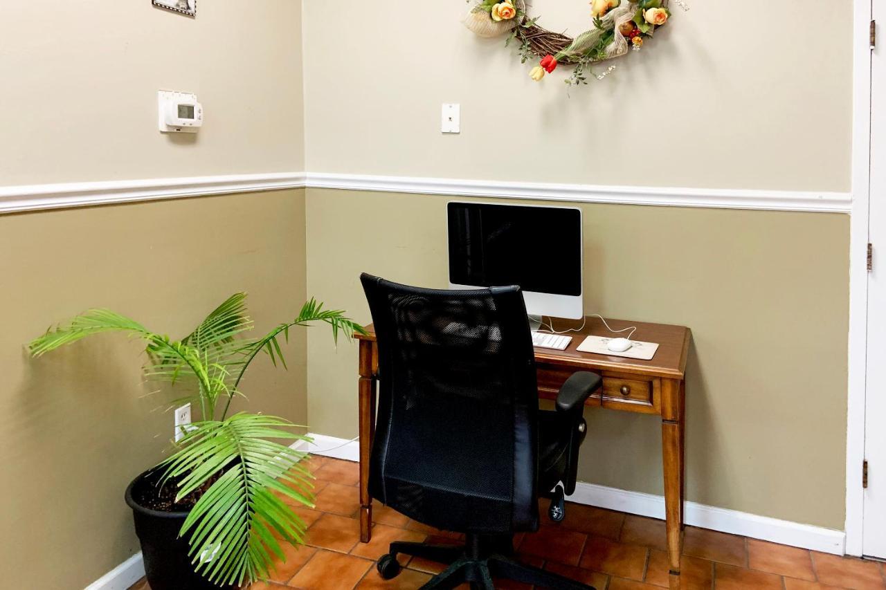Paris Inn And Suites Bagian luar foto