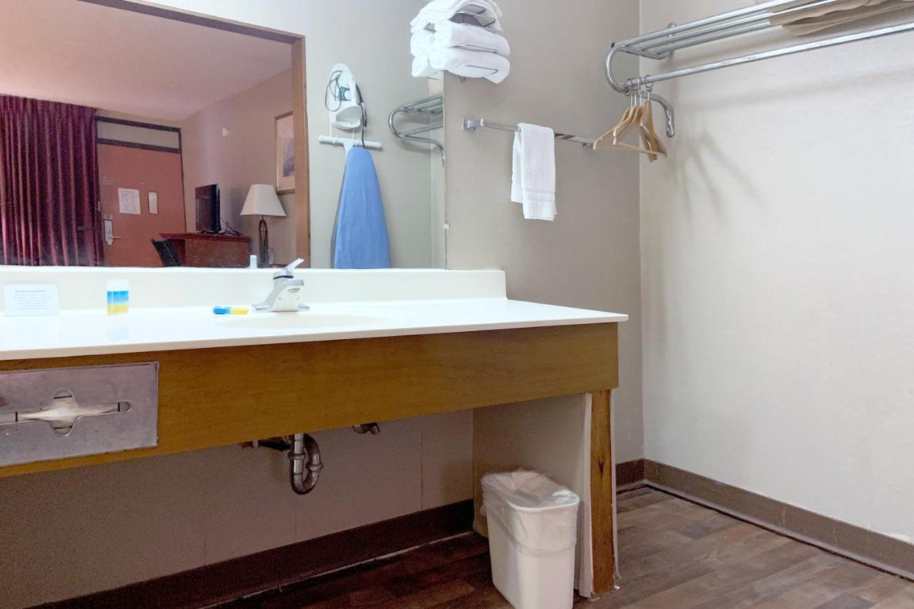 Paris Inn And Suites Bagian luar foto