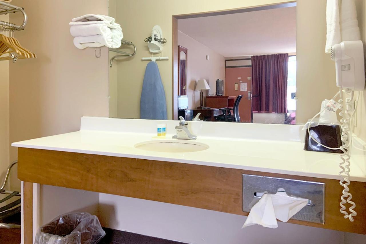 Paris Inn And Suites Bagian luar foto
